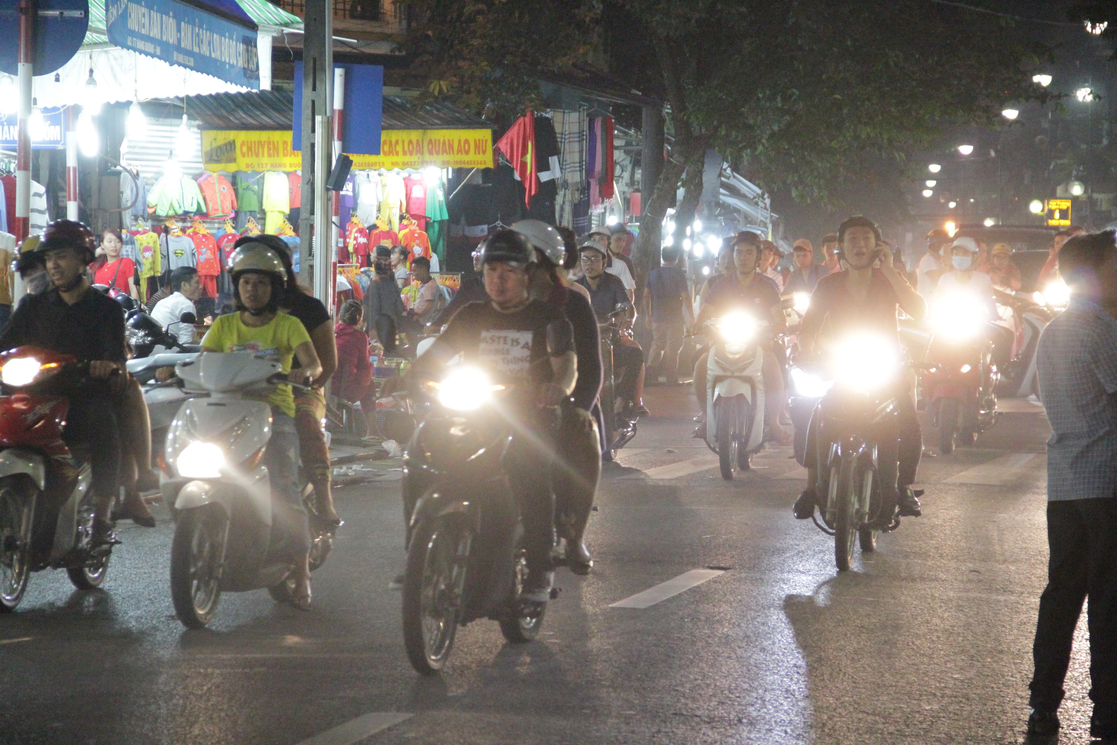 Les scooters font la loi à Ha Noi. (Copyright : Jérôme Decoster)